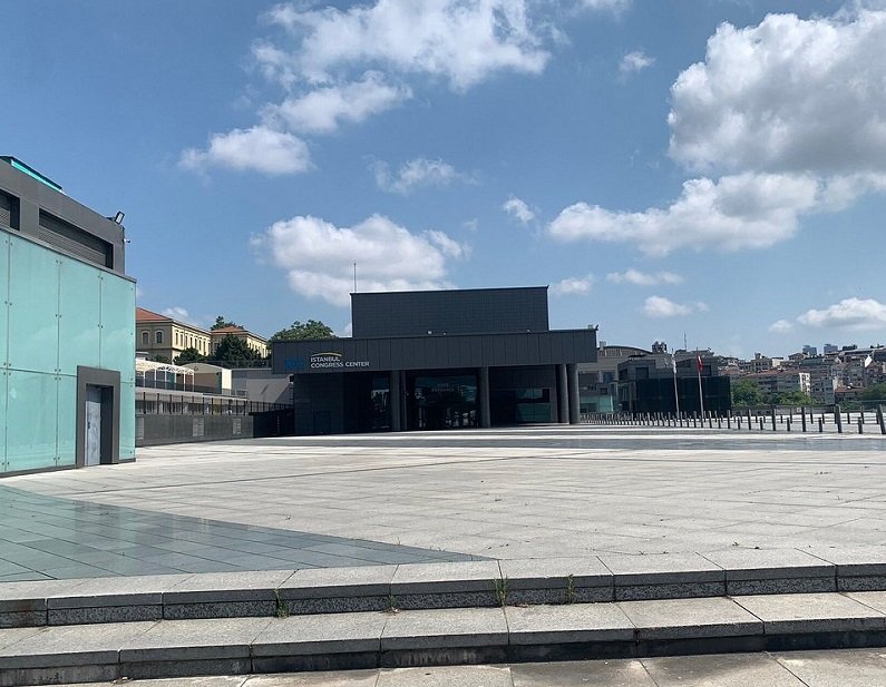 共同推动水上运动的普及与发展
