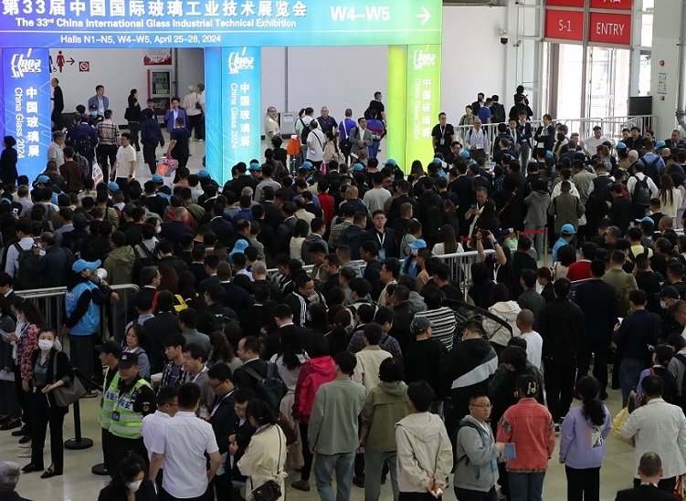 昆山长鹰硬质材料科技股份有限皇冠城娱
