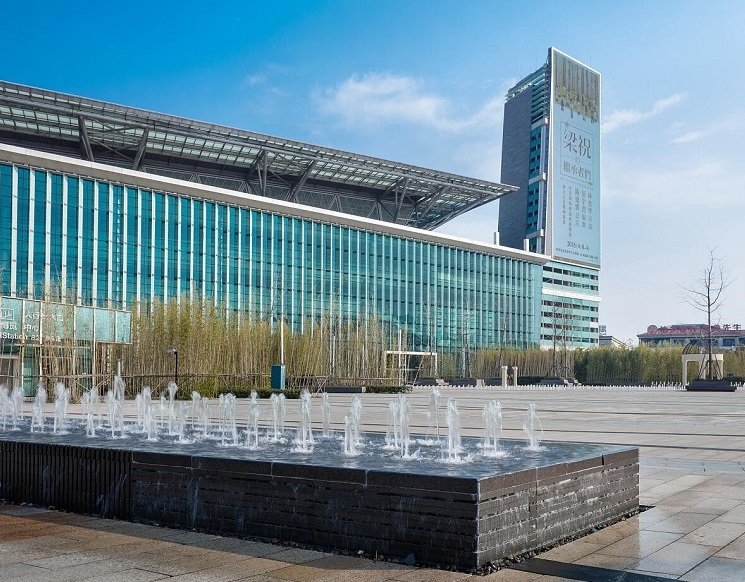 行业媒体和协会组织企业参观皇冠城娱乐