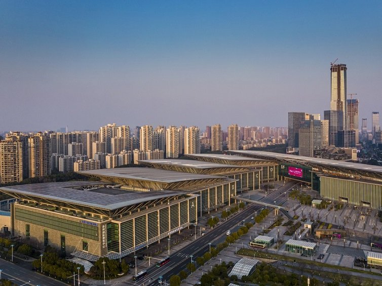 来自世界各地的采购商及驻华机构